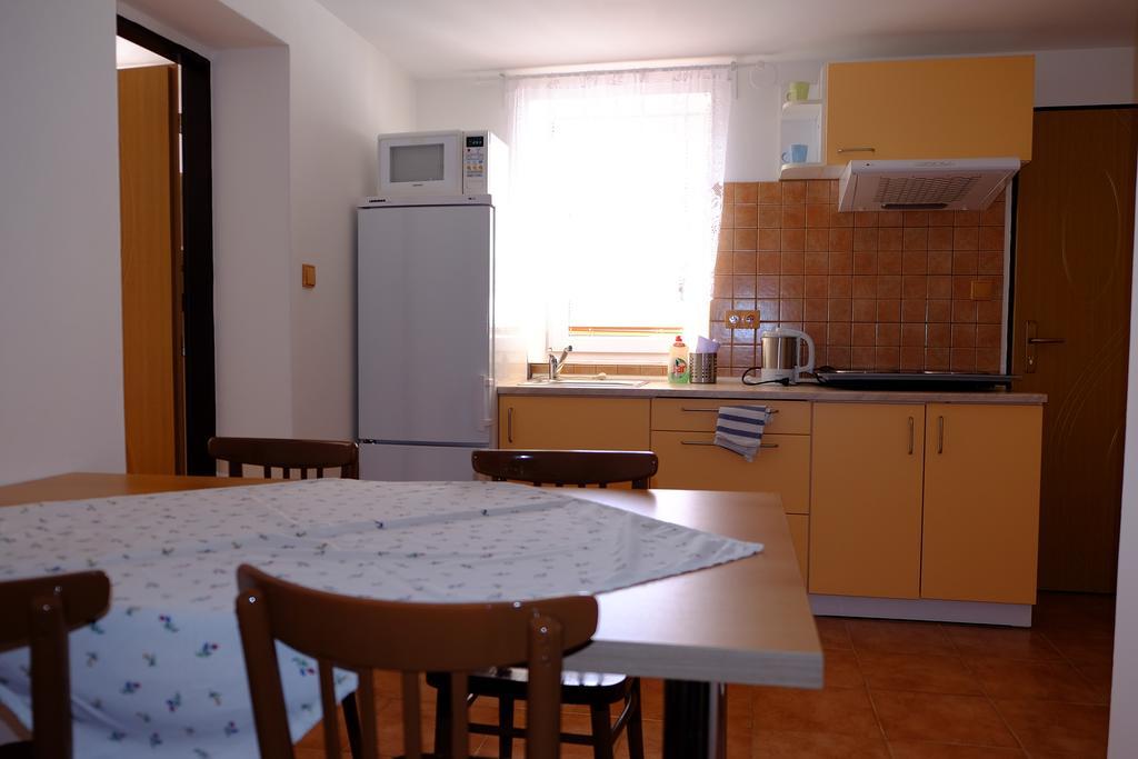 Ubytovani U Maminky Guest House Lednice Exterior photo