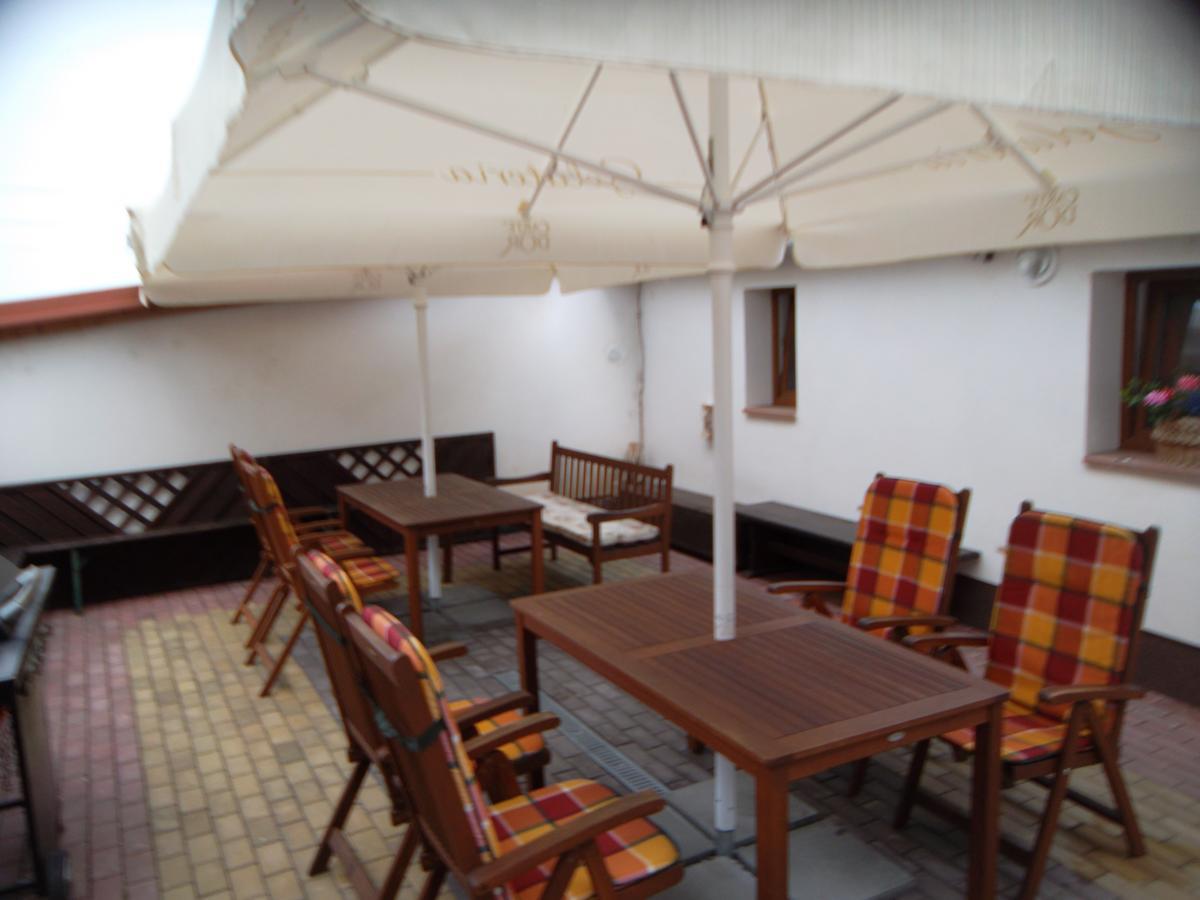 Ubytovani U Maminky Guest House Lednice Exterior photo
